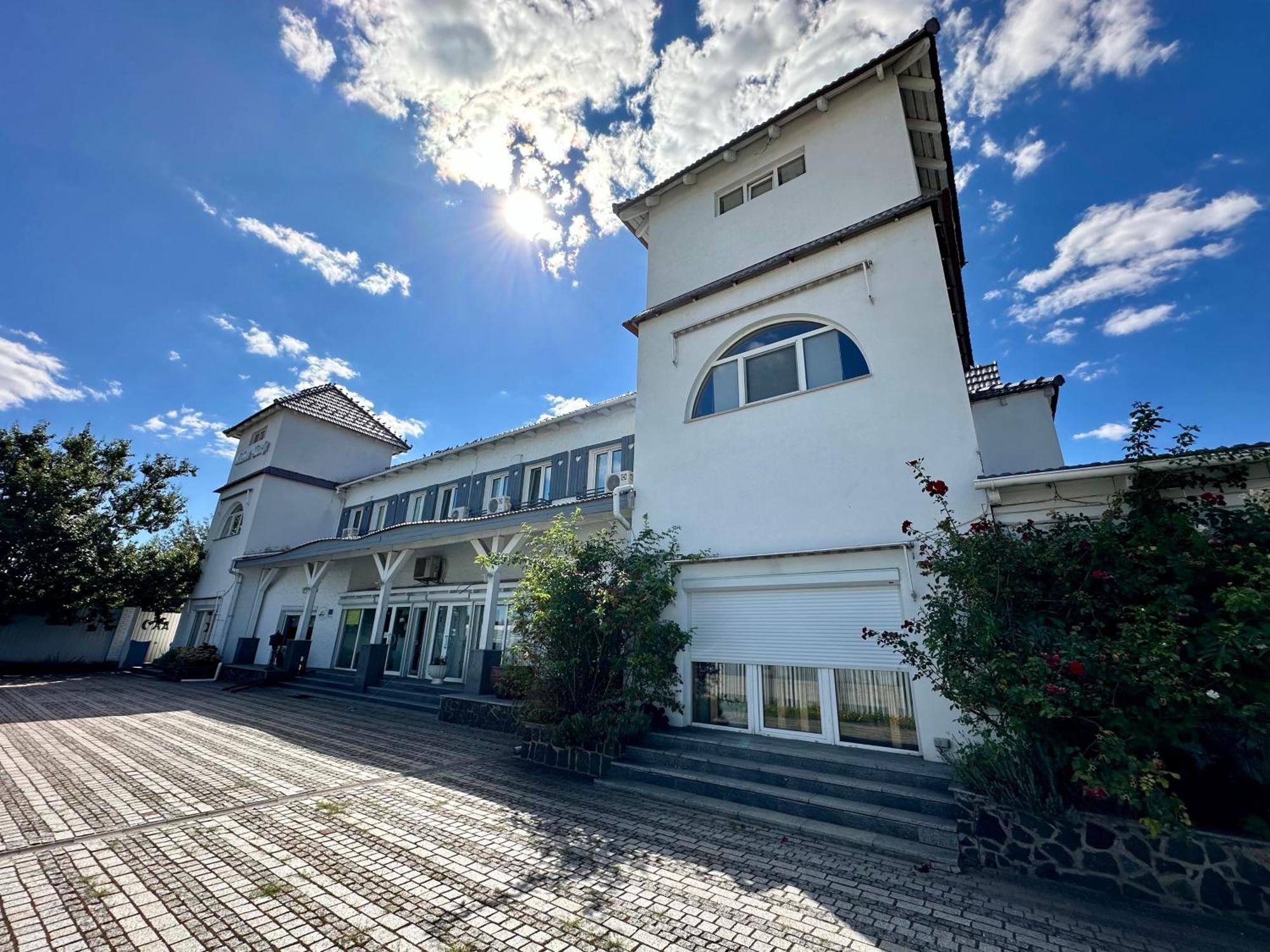 Maison Blanche Ecohousе Mytnitsa Bagian luar foto