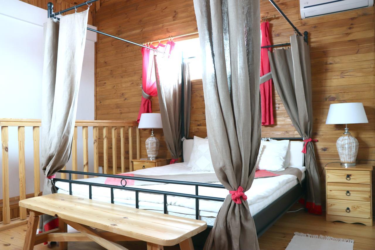 Maison Blanche Ecohousе Mytnitsa Bagian luar foto